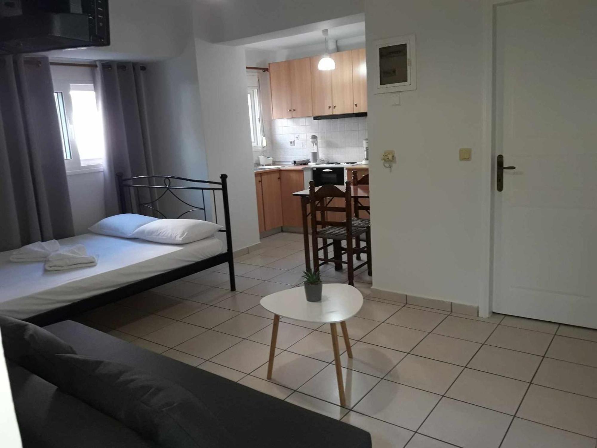 Ferienwohnung Simple, Calm And Center 2 Kalamata Exterior foto