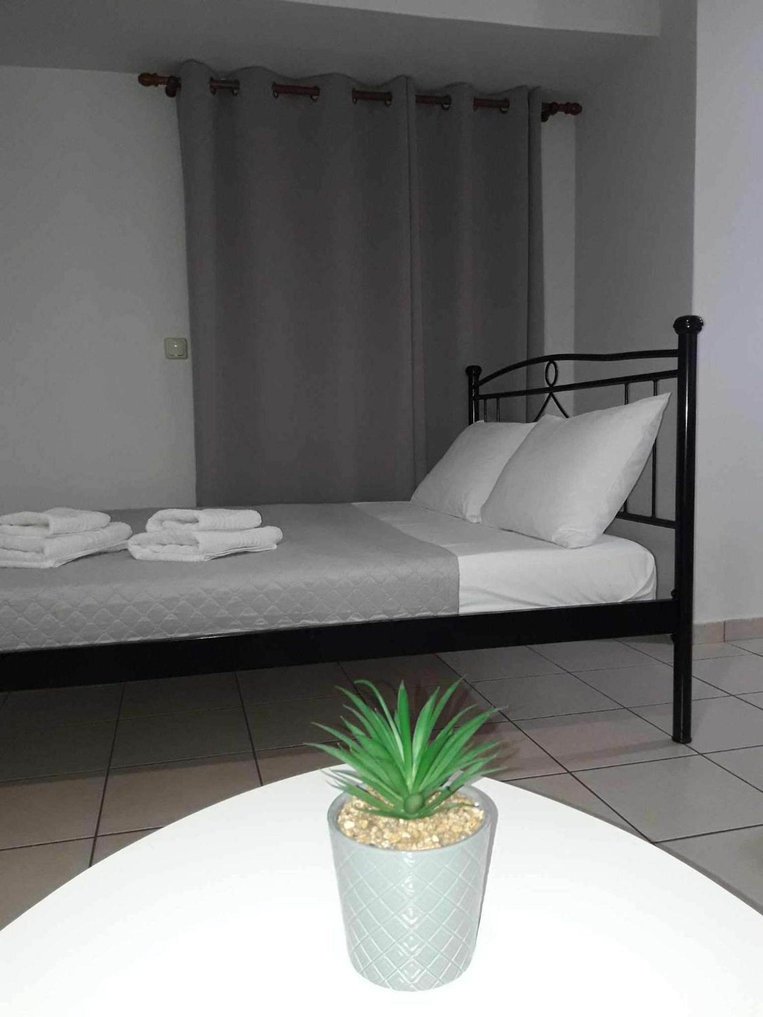 Ferienwohnung Simple, Calm And Center 2 Kalamata Exterior foto